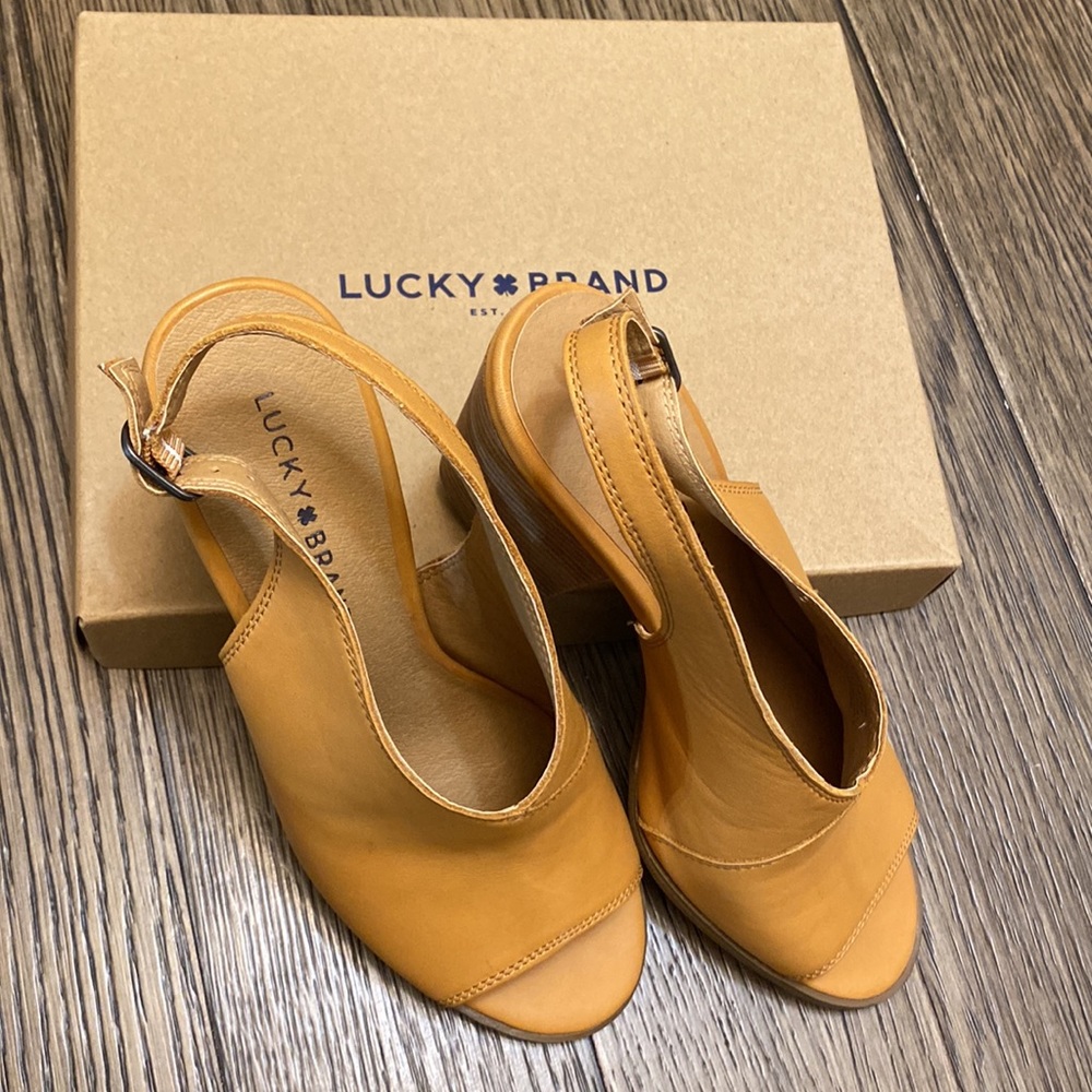 Lucky Brand shoes color alpaca size 8/5 wore ones, very confortable - Picture 5 of 8